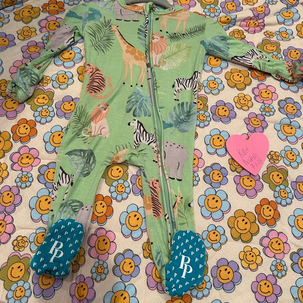 Posh peanut safari footie